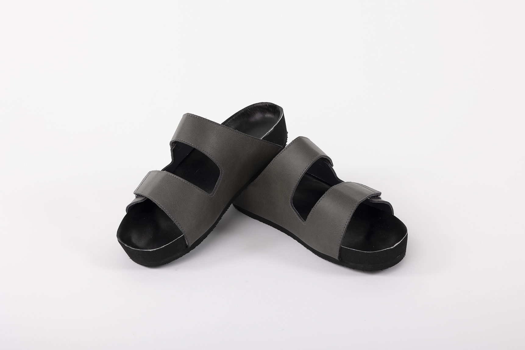 Pasen draadloos Kalmte Orthopedische slippers en sandalen op maat - Ortho-kin